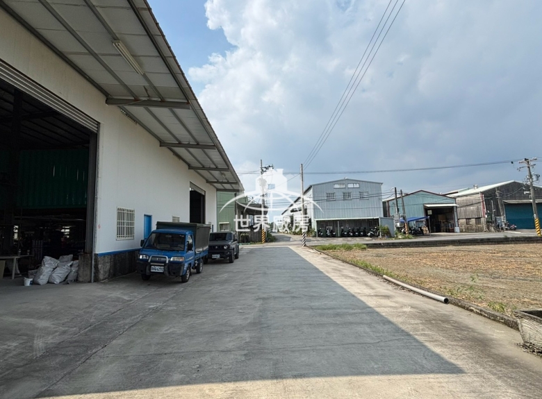 LINE_ALBUM_鳥松區大同路2-40號對面新建廠房A2_260908_2