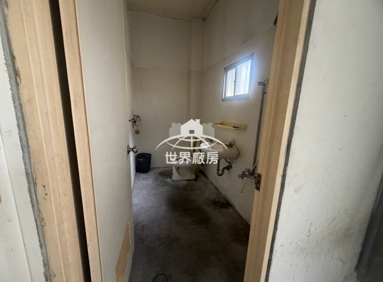 LINE_ALBUM_臺南市永康區和平東路76號_260907_12