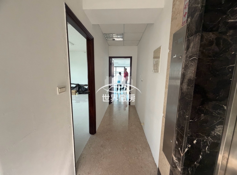 LINE_ALBUM_台南市東區崇善路708號3樓、5樓_260907_9