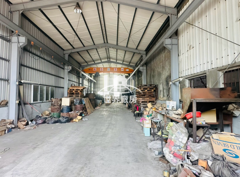 燕巢區可廠登天車廠房
